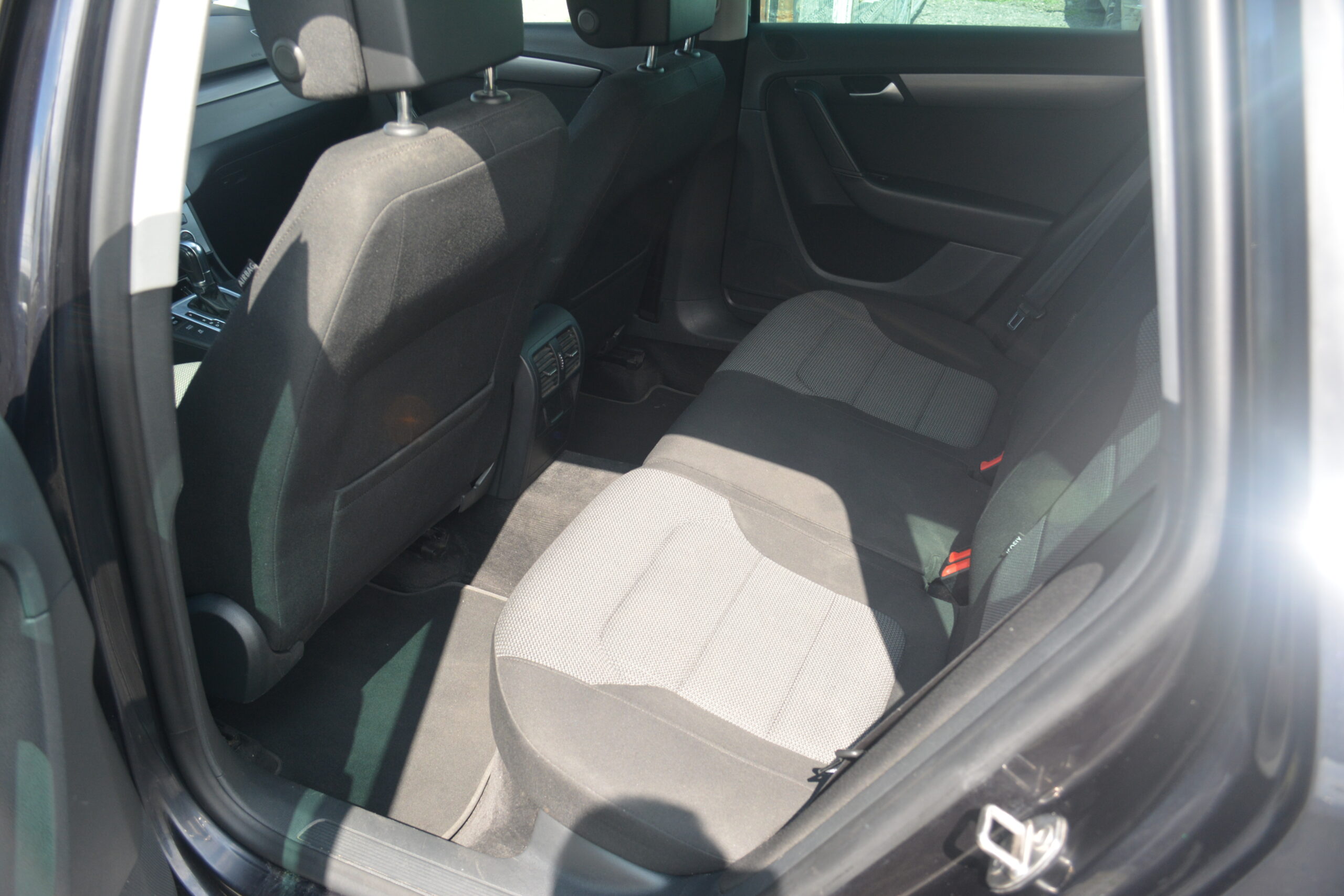 
								Volkswagen Passat B7 full									