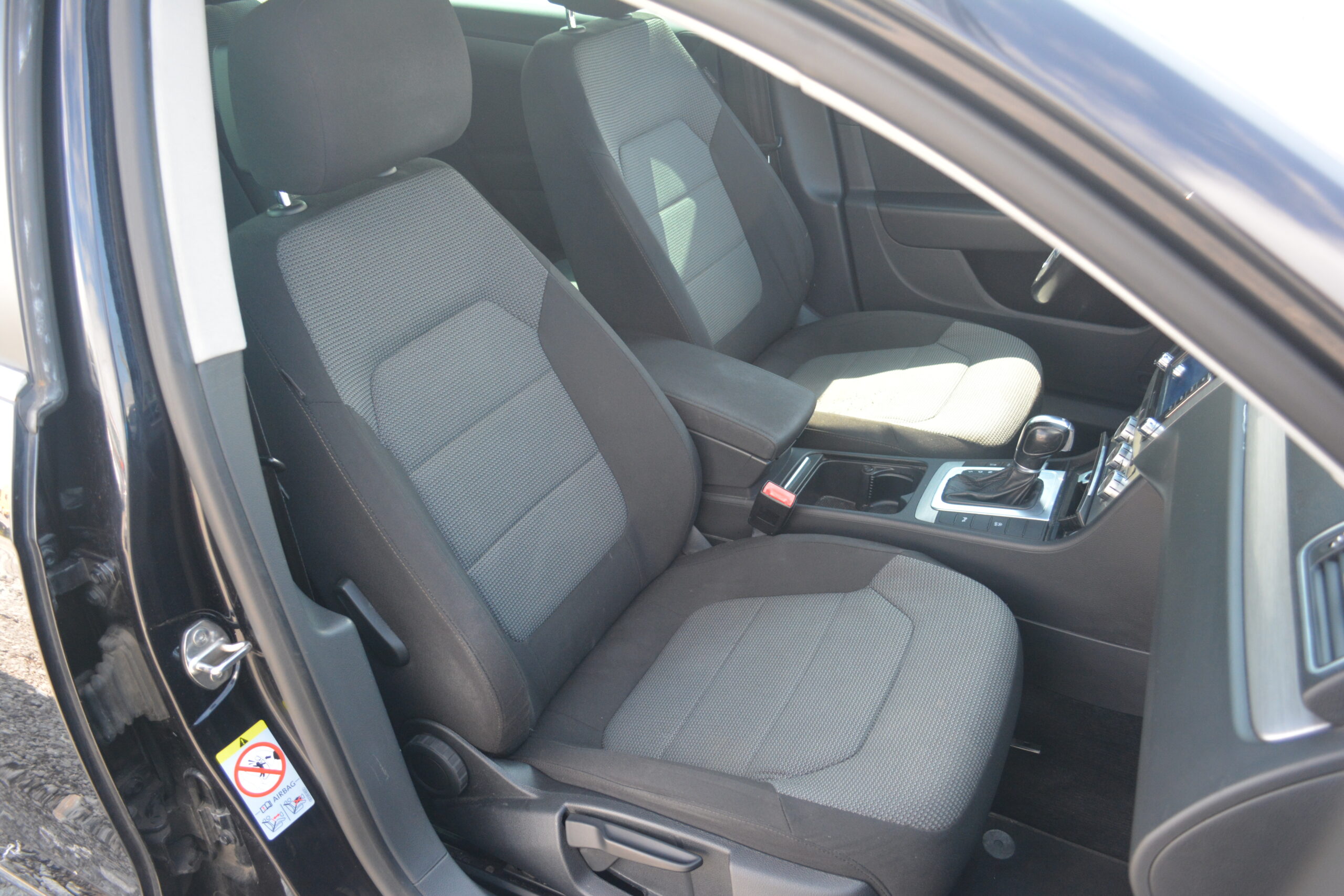
								Volkswagen Passat B7 full									
