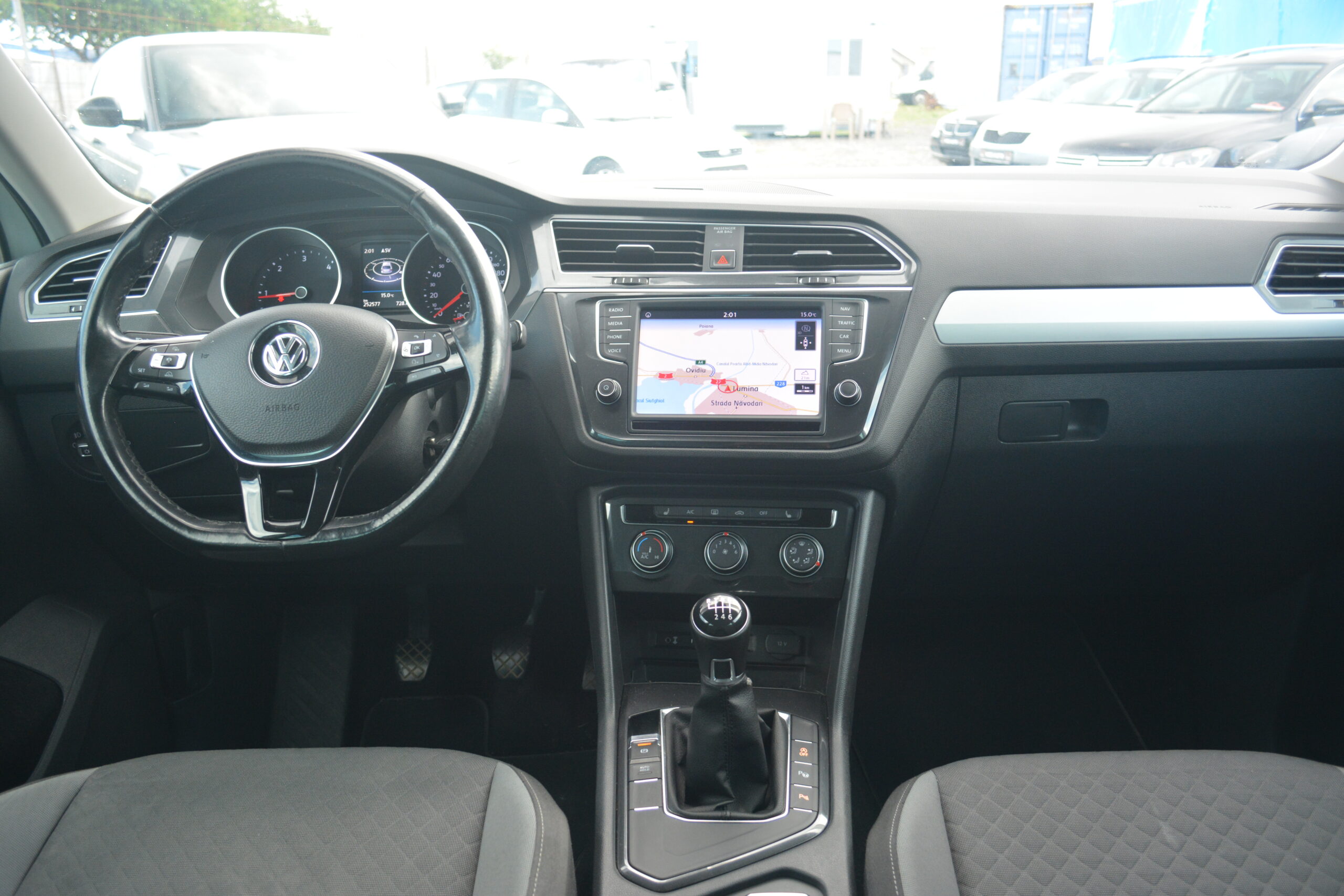 
								Volkswagen Tiguan 2017 full									
